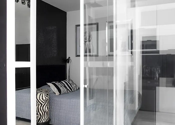 Apartment Nowoczesny Glamour Z Prysznicem Posrodku Łódź